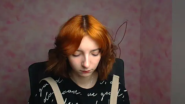 Snapshot of Butterfly_Milly chatting on April 14, 2026, 11:37 am Butterfly Milly online show from April 14, 2026, 11:37 am