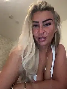 Irishdomgypsy online show from March 27, 2026, 7:26 pm