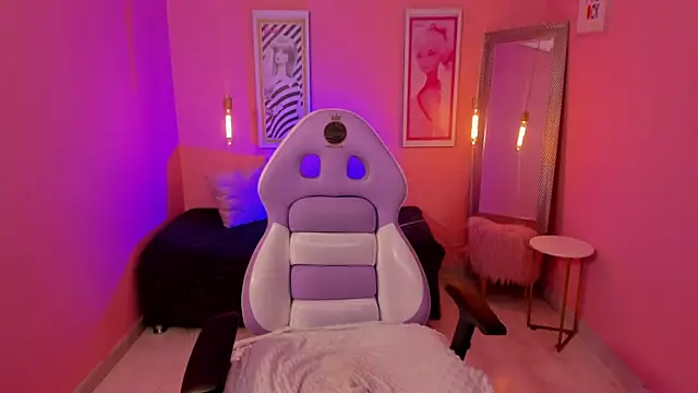 Soffi x x  online show from June 17, 2026, 2:44 am