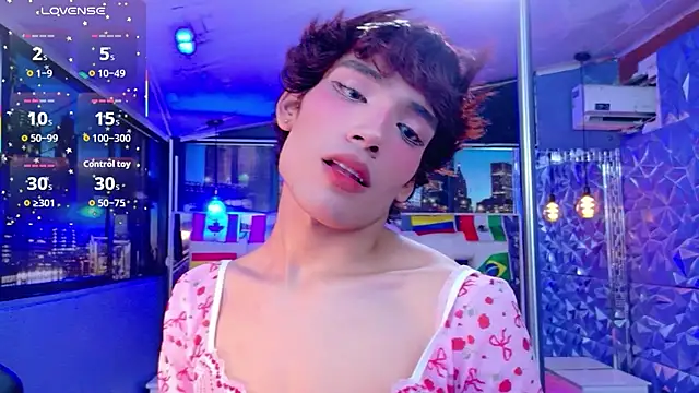 IsaacNovaa online show from June 30, 2026, 8:42 pm