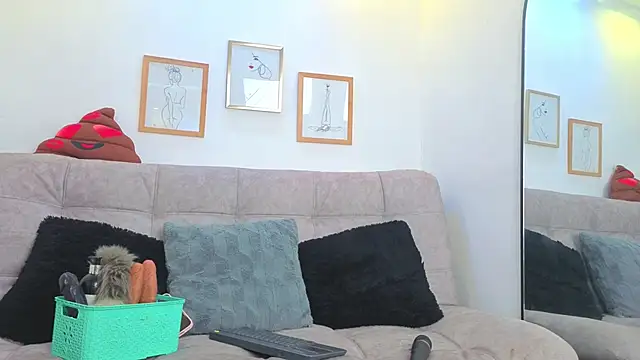 CharlotteCopper  online show from June 1, 2026, 10:26 am