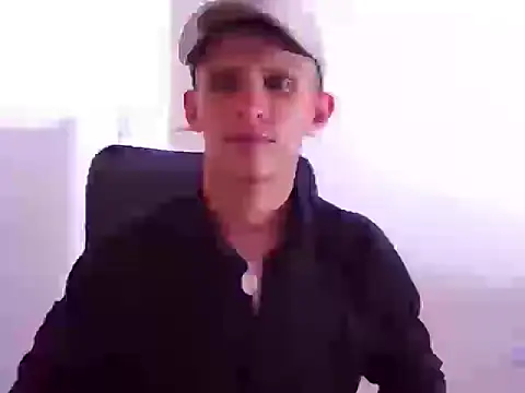 Snapshot of alejandro_stone12 chatting on April 27, 2026, 2:31 am alejandro stone12 online show from April 27, 2026, 2:31 am