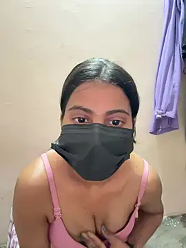 Riya leone online show from April 7, 2026, 6:43 pm