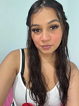 Snapshot of Colochitapupy chatting on April 8, 2026, 2:35 am Colochitapupy online show from April 8, 2026, 2:35 am