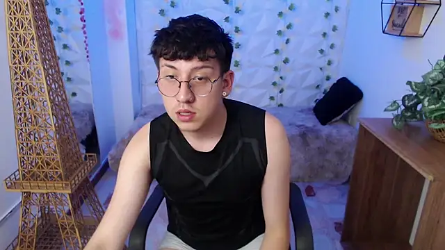 Snapshot of Evan_Connell chatting on March 28, 2026, 8:10 pm Evan Connell online show from March 28, 2026, 8:10 pm