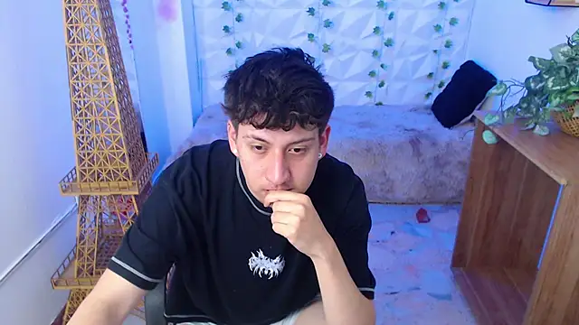 Snapshot of Evan_Connell chatting on March 27, 2026, 11:55 am Evan Connell online show from March 27, 2026, 11:55 am