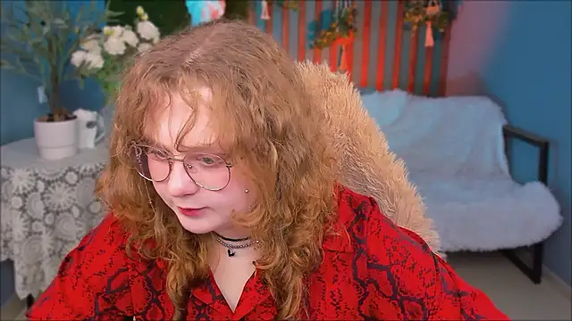 SaraSweetness online show from March 26, 2026, 10:35 am