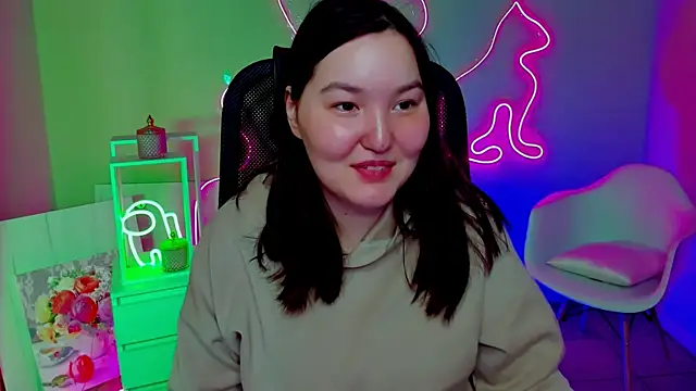 CamilaMartiez online show from April 8, 2026, 2:07 pm