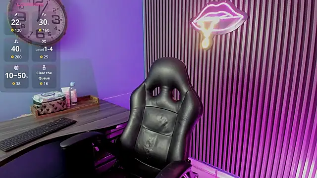 Luna roose1 online show from March 28, 2026, 1:01 pm