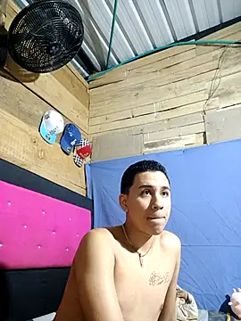 Emyli Liamm online show from March 26, 2026, 11:02 pm