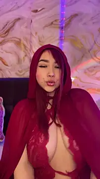 Snapshot of SweetLittleRed chatting on April 22, 2026, 3:46 am SweetLittleRed online show from April 22, 2026, 3:46 am