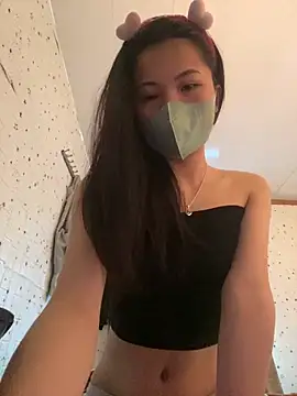 Mi-Lani online show from March 29, 2026, 3:41 am