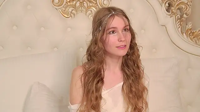 LisaStone online show from July 12, 2026, 3:13 pm