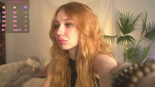 zoeforrd online show from June 24, 2026, 5:17 am