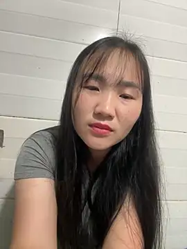 Luci11-11 online show from April 1, 2026, 6:49 pm