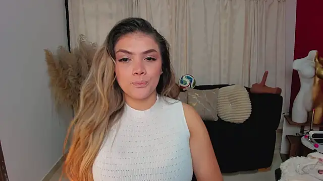 Snapshot of Sofia_Velvetx chatting on June 27, 2026, 2:23 pm Sofia Velvetx online show from June 27, 2026, 2:23 pm
