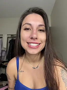 Snapshot of Carolzinhalux69 chatting on July 5, 2026, 12:04 am Carolzinhalux69 online show from July 5, 2026, 12:04 am