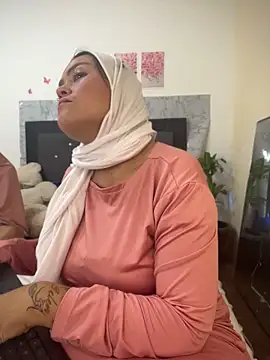 Snapshot of Marian_fadel chatting on May 26, 2026, 1:31 pm Marian fadel online show from May 26, 2026, 1:31 pm