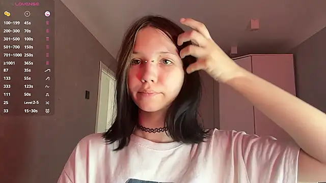AmeliaMiotii online show from April 30, 2026, 11:06 am