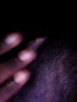 Snapshot of MiaDiamond__ chatting on April 4, 2026, 8:43 am MiaDiamond online show from April 4, 2026, 8:43 am