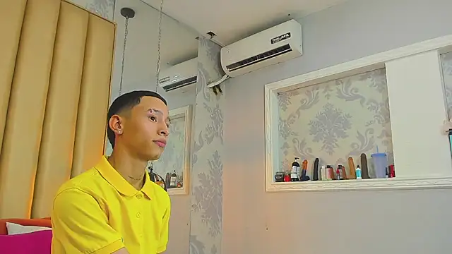 Snapshot of MaicolSmiith_ chatting on March 27, 2026, 9:27 pm MaicolSmiith online show from March 27, 2026, 9:27 pm