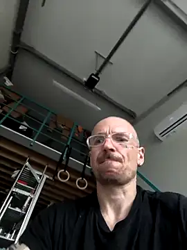 Snapshot of TavoEskort123 chatting on May 16, 2026, 6:45 am TavoEskort123 online show from May 16, 2026, 6:45 am