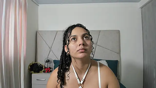 VeraBellucci online show from April 9, 2026, 11:27 am