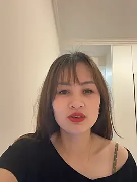 Snapshot of Yang_218 chatting on April 6, 2026, 5:30 am Yang 218 online show from April 6, 2026, 5:30 am