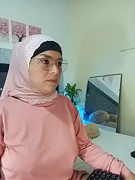 Snapshot of alia_asad chatting on July 17, 2026, 12:24 pm alia asad online show from July 17, 2026, 12:24 pm