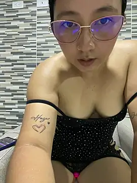 Kittyplacer online show from April 6, 2026, 11:28 pm