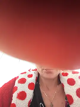 Sweethart91 online show from April 9, 2026, 1:06 pm