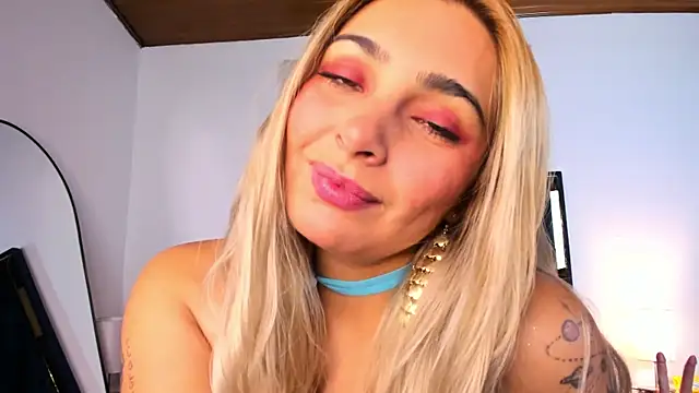 Snapshot of Catalina_Osorio chatting on July 11, 2026, 11:54 am Catalina Osorio online show from July 11, 2026, 11:54 am
