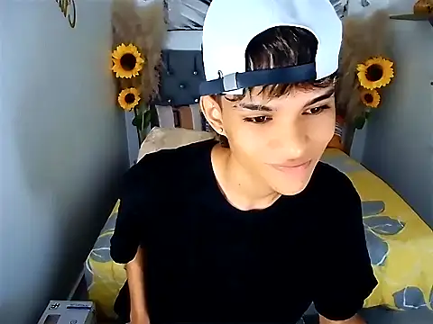 chris evans77 online show from April 1, 2026, 1:41 pm