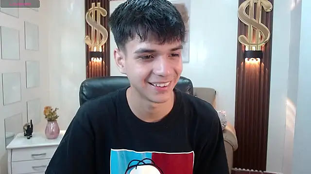 Snapshot of maxim_rod chatting on June 7, 2026, 11:26 am maxim rod online show from June 7, 2026, 11:26 am