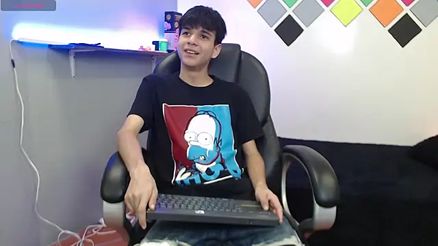 Snapshot of maxim_rod chatting on July 10, 2026, 7:14 pm maxim rod online show from July 10, 2026, 7:14 pm