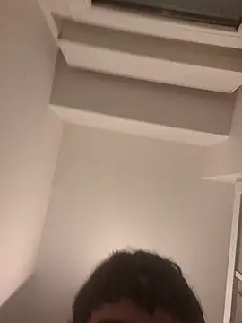 yoshi8317 online show from April 1, 2026, 2:24 am