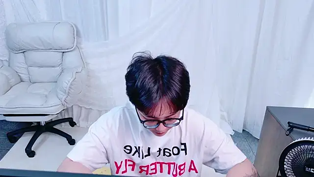 Dkcolo online show from April 26, 2026, 8:33 am