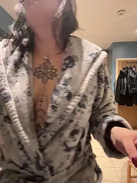 Snapshot of IvyBelleMilf chatting on April 6, 2026, 4:57 am IvyBelleMilf online show from April 6, 2026, 4:57 am