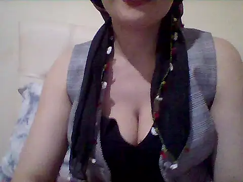 Snapshot of busex25 chatting on April 2, 2026, 10:27 pm busex25 online show from April 2, 2026, 10:27 pm