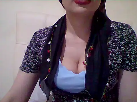 Snapshot of busex25 chatting on April 17, 2026, 9:17 pm busex25 online show from April 17, 2026, 9:17 pm