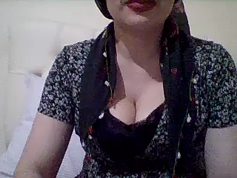 Snapshot of busex25 chatting on April 29, 2026, 8:59 pm busex25 online show from April 29, 2026, 8:59 pm