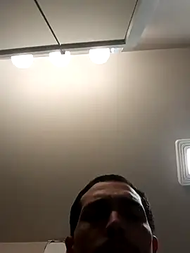 Snapshot of Ben972928 chatting on April 6, 2026, 11:50 pm Ben972928 online show from April 6, 2026, 11:50 pm