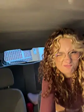 Snapshot of Amber-fire chatting on March 31, 2026, 10:23 pm Amber-fire online show from March 31, 2026, 10:23 pm