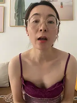Snapshot of you-520 chatting on July 7, 2026, 7:23 am you-520 online show from July 7, 2026, 7:23 am