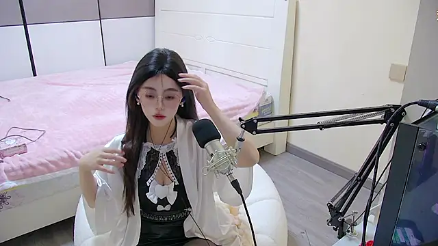 maidou  online show from April 6, 2026, 5:52 am