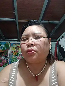 Snapshot of Monglan-c chatting on June 27, 2026, 12:22 pm Monglan-c online show from June 27, 2026, 12:22 pm