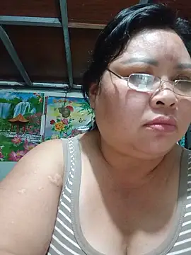 Snapshot of Monglan-c chatting on June 5, 2026, 11:05 am Monglan-c online show from June 5, 2026, 11:05 am