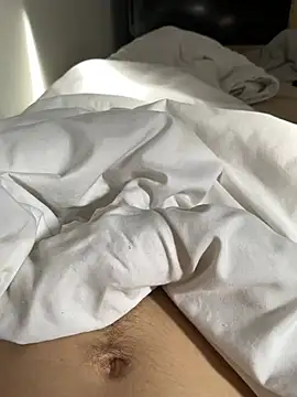 alexiiiiiiioo online show from April 6, 2026, 8:15 am