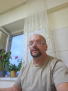 Snapshot of Cristo1982 chatting on May 31, 2026, 6:09 pm Cristo1982 online show from May 31, 2026, 6:09 pm