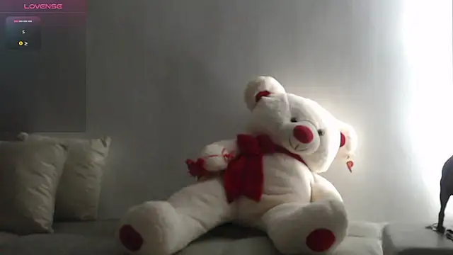 MissDolluxe online show from June 21, 2026, 2:28 am